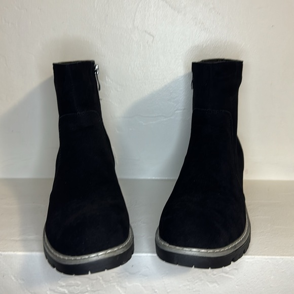 Seven7 Bestie black vegan suede lug sole Chelsea boot 10 - Picture 2 of 11